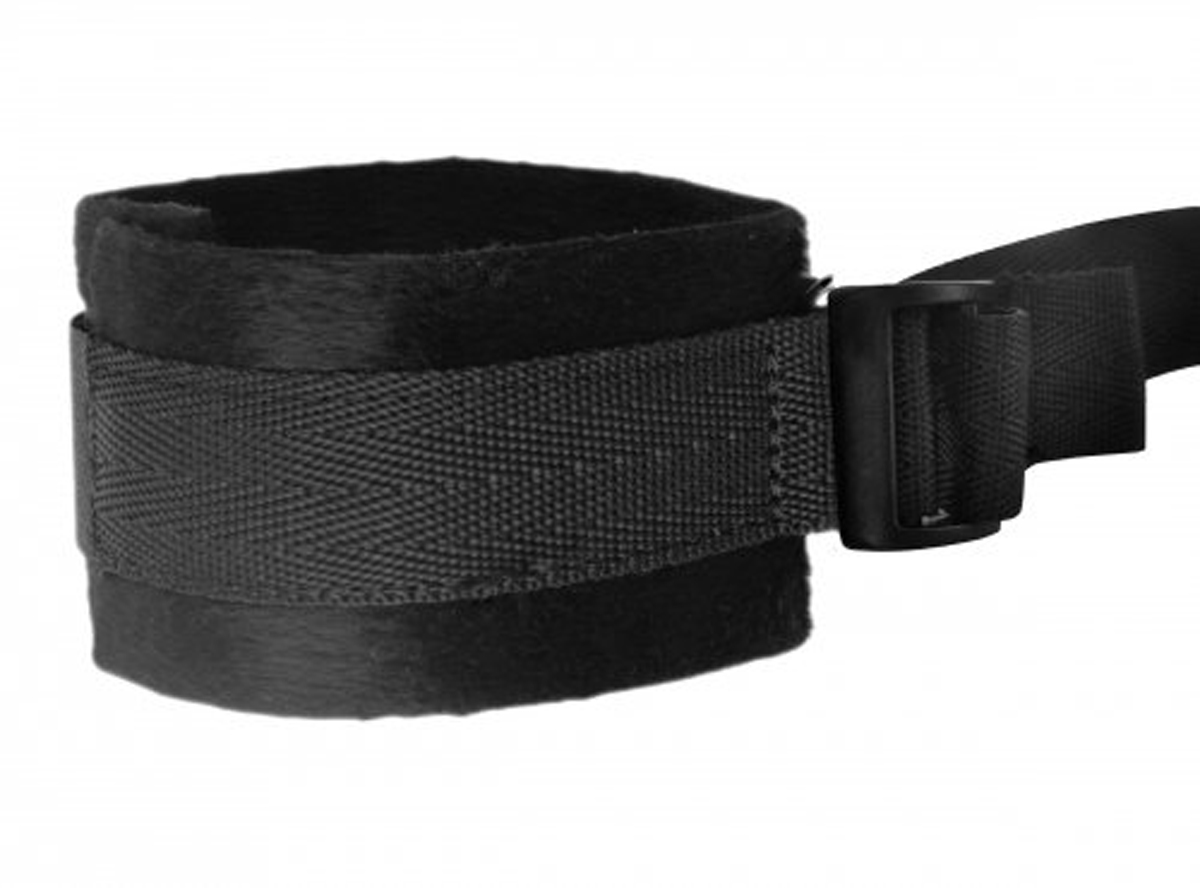 Hold Me Under the Bed Sistema di Costrizione